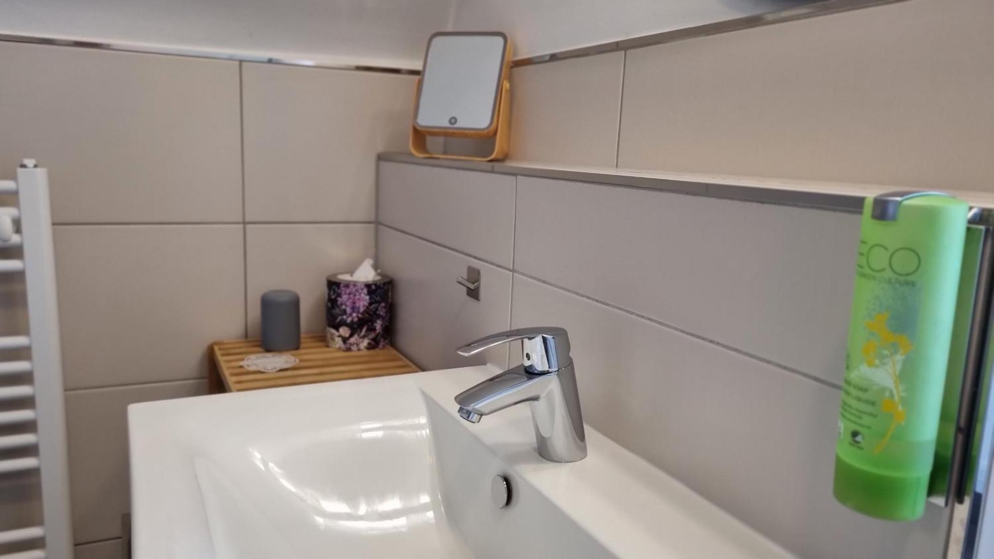 Ferienwohnung # Exclusives Loft # Parkplatz Auf Grundstueck Mit Wallbox, Klimaanlage, Netflix Falkensee Exterior foto